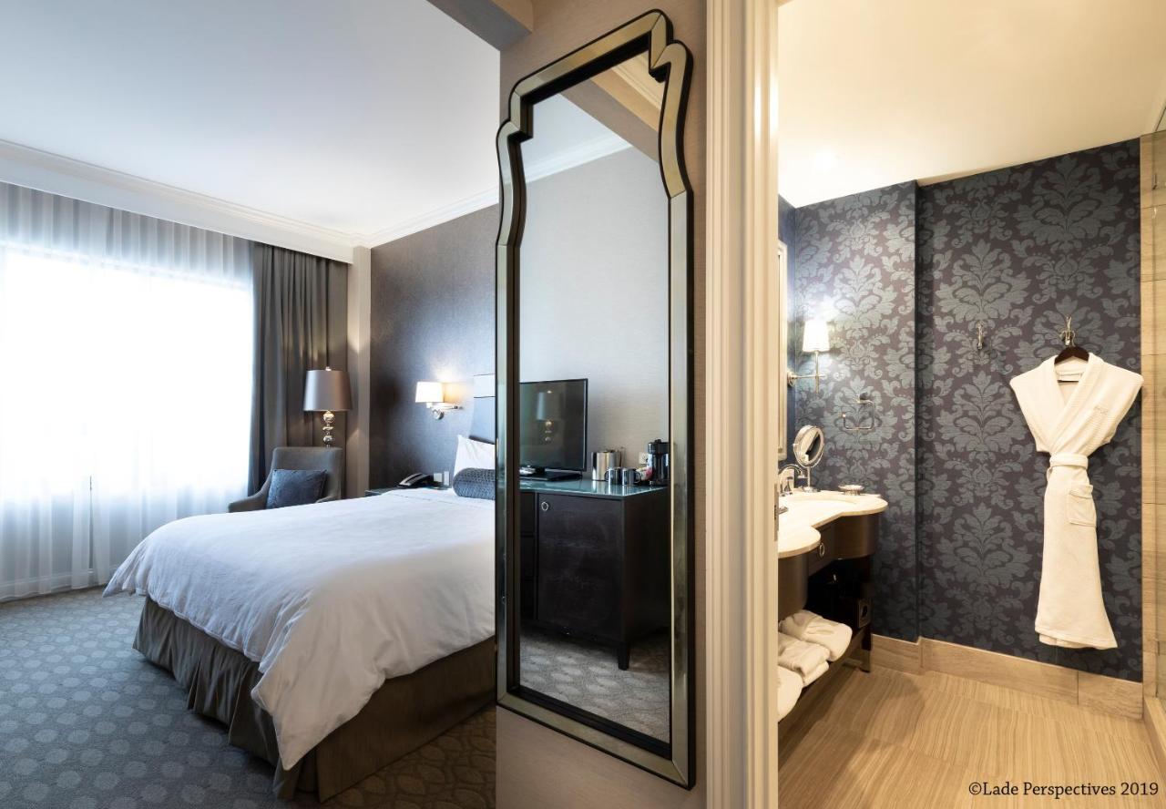 La Banque Hotel Homewood Екстериор снимка