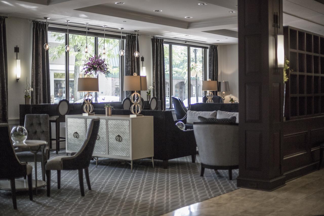 La Banque Hotel Homewood Екстериор снимка