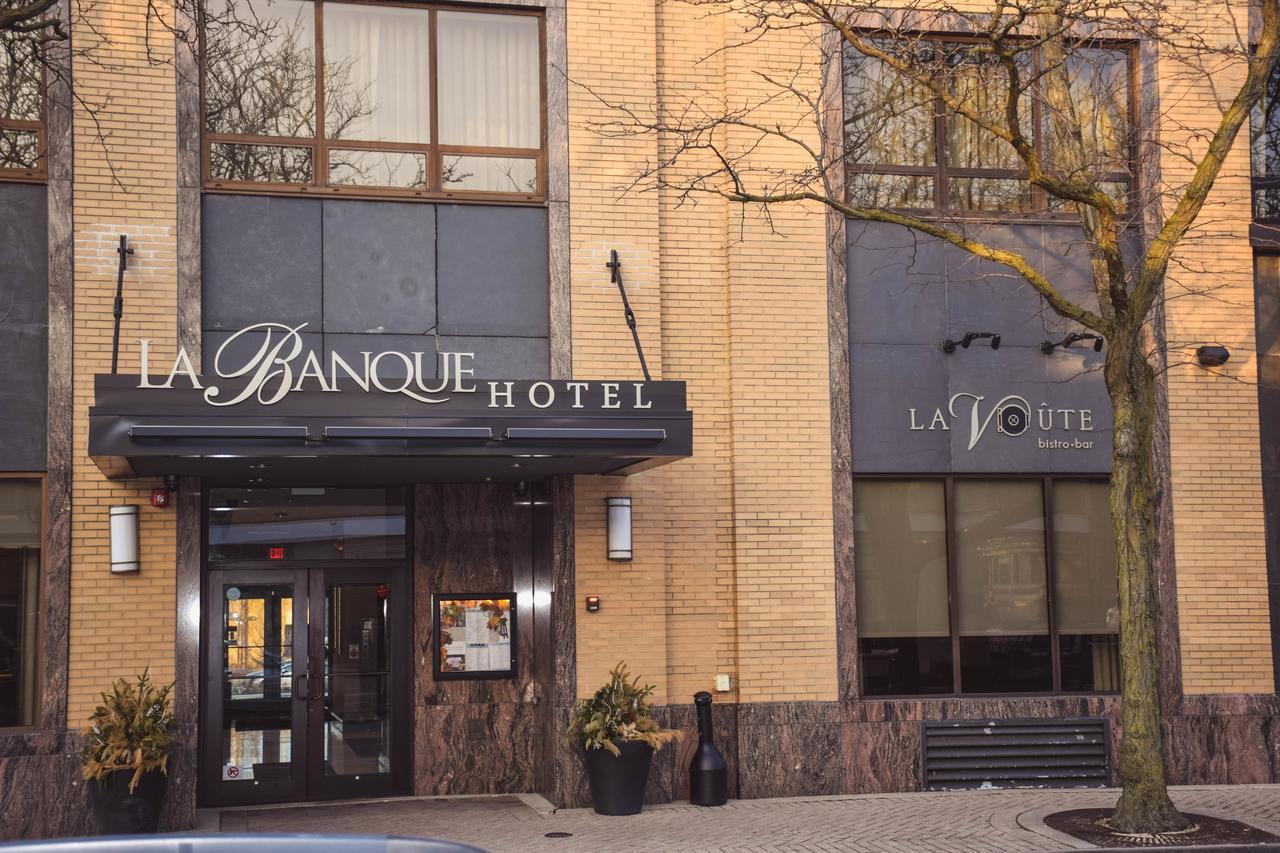 La Banque Hotel Homewood Екстериор снимка
