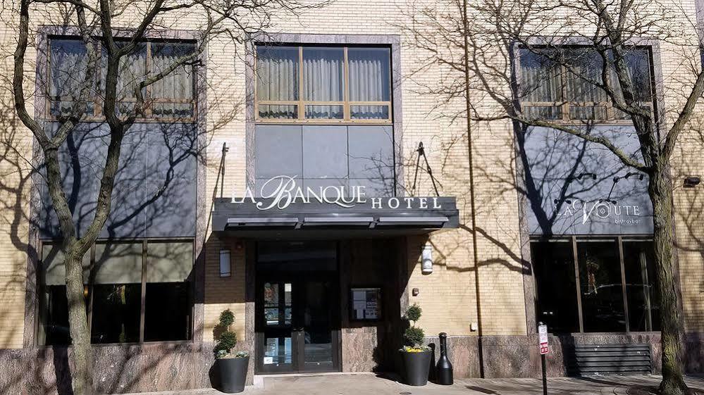 La Banque Hotel Homewood Екстериор снимка