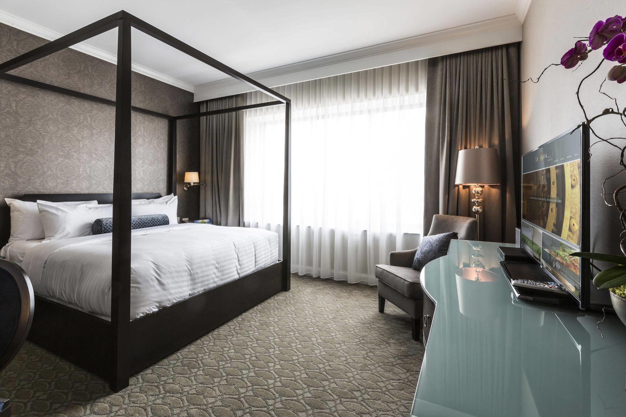 La Banque Hotel Homewood Екстериор снимка